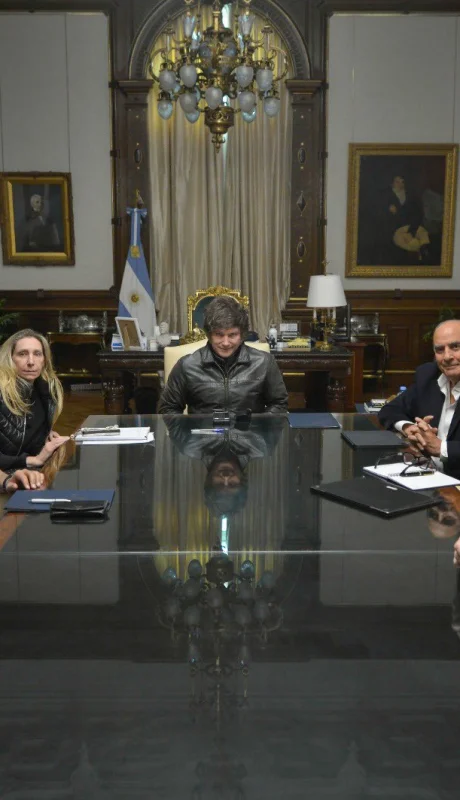 La mesa política de Javier Milei en la reunión de este martes.