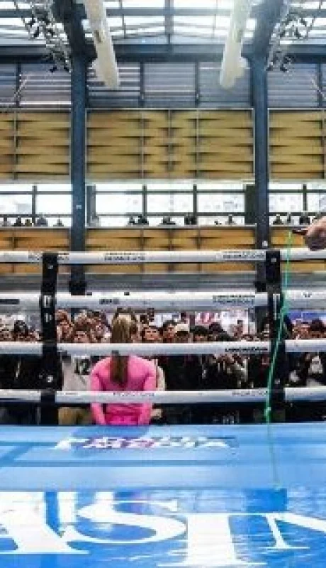 El Puma Martínez hizo un entrenamiento a puertas abiertas