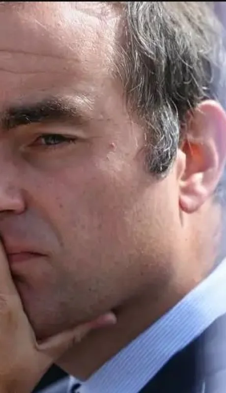 El nuevo primer ministro tendrá el difícil desafío de lograr un acuerdo presupuestario.