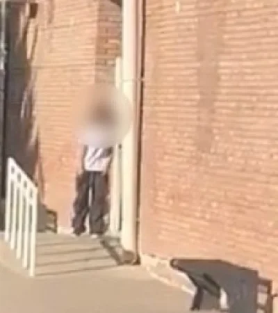 Menor entró armada en una escuela/ Fuente: Captura de Pantalla