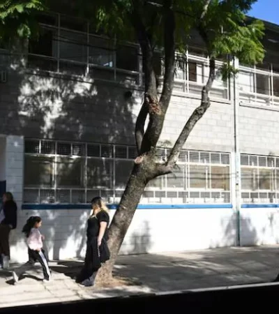 Escuela de Ingeniero Maschwitz.