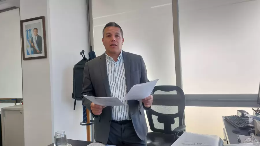 David Sáez, senador por la UCR, autor del proyecto.