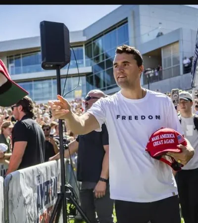 El treintañero era un referente para los jóvenes estudiantes de corte conservador y de pensamiento tradicionalista.