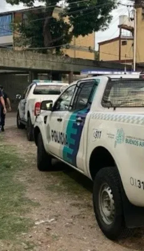 La Policía bonaerense realiza procedimientos en busca de los motochorros fugados. (Foto: gentileza Crónica)