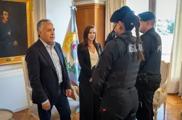 Cornejo destacó a los negociadores policiales que resolvieron el caso de La Paz