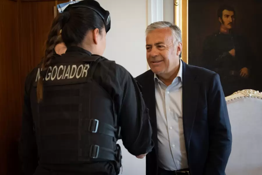 Alfredo Cornejo felicitó a la policía.