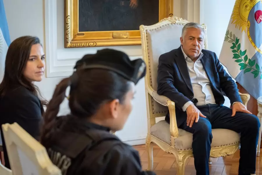 Alfredo Cornejo felicitó a la policía.