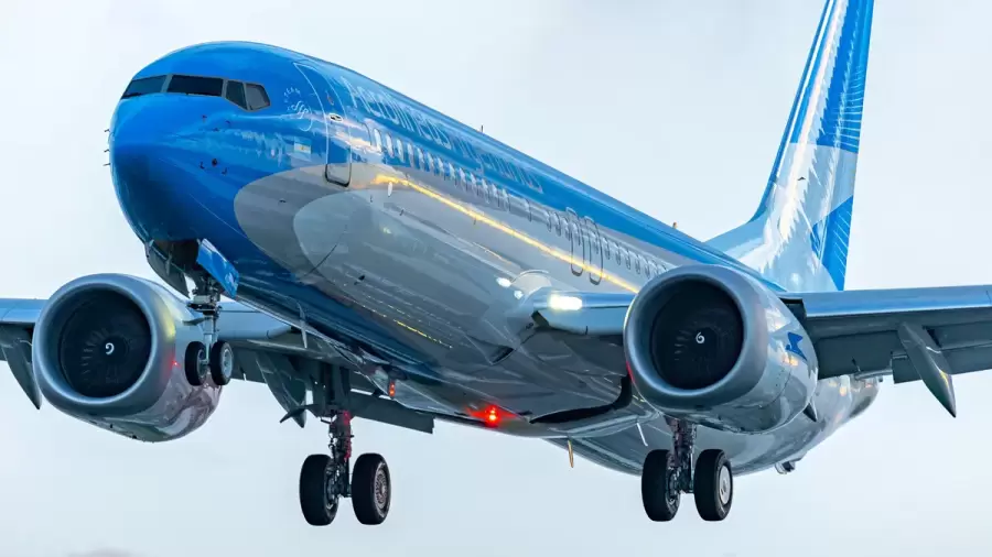 La tarifa inicial, sin contar impuestos y tasas de aeropuerto, es de 799 dólares.