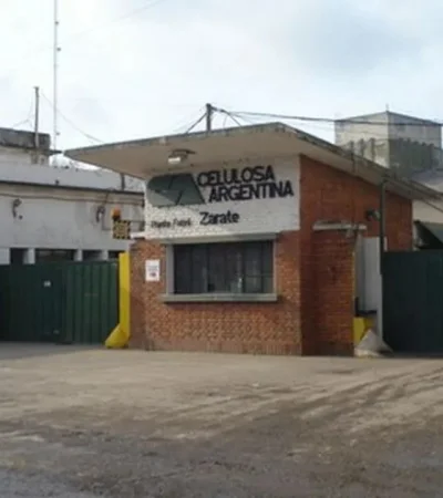 La papelera recibió un segundo pedido de quiebra. /