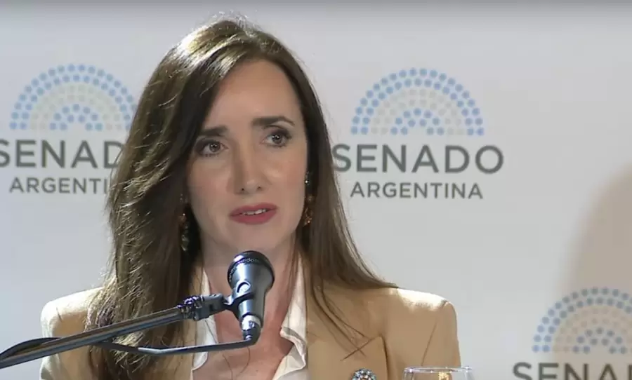 Pocas palabras y gran debate. El post de un tuit.