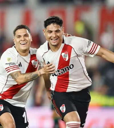 River y una parada brava en La Plata.