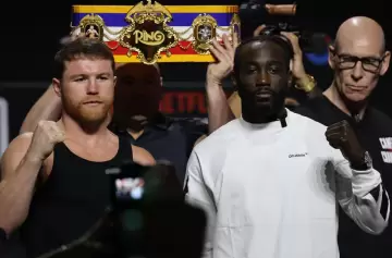 A qué hora pelean Canelo Álvarez y Bud Crawford este sábado en Las Vegas