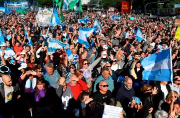 Es imprescindible cuidar las instituciones democráticas