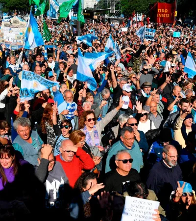 La gente quiere mejorar no quiere un golpe./