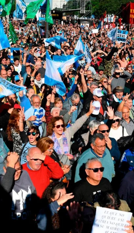 La gente quiere mejorar no quiere un golpe./