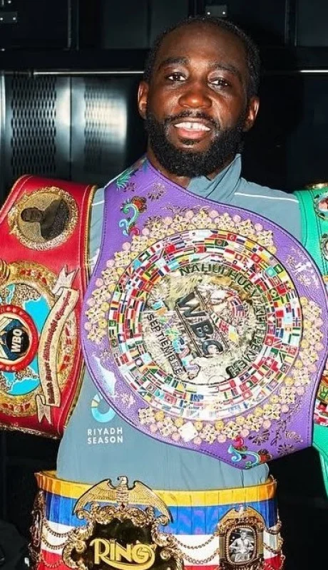 El estadounidense, de 37 años, se impuso en las tarjetas con fallo unánime./