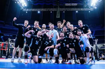 Argentina remontó un gran partido en el arranque del Mundial de vóley