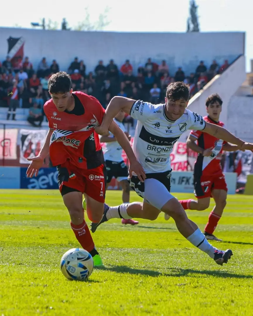 El Cruzado y el Albo sin ventajas