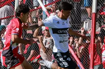 Deportivo Maipú no pudo con All Boys y su arquero Roberto Ramírez