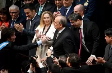 Javier Milei le tomó juramento a Lisandro Catalán como nuevo ministro del Interior