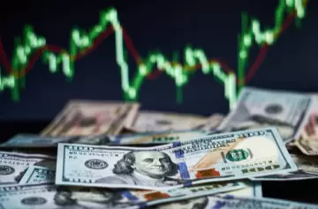 Dólar: sube a $1.470 y se acerca al techo de la banda oficial