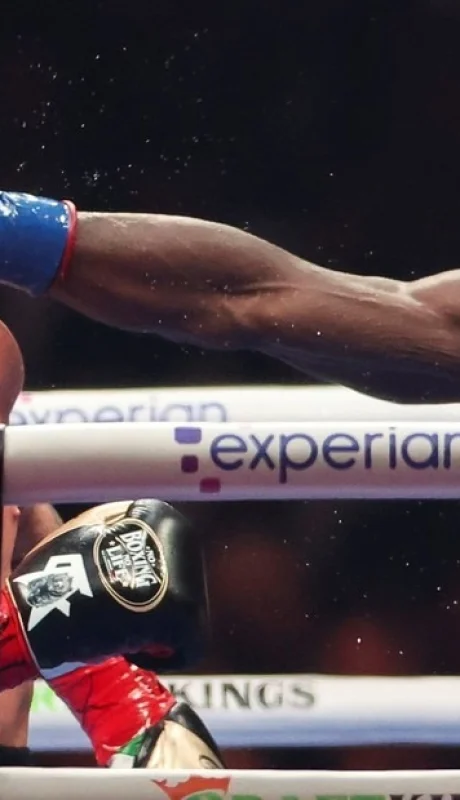 El mundo sigue conmovido por la gran victoria de Crawford.