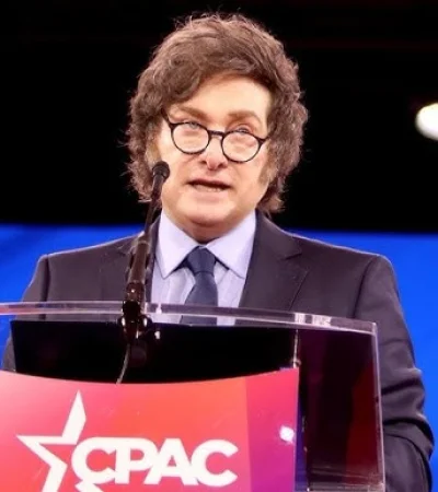 Milei hace un break en su agitada agenda nacional para acercarse a la cita paraguaya de la Conferencia Política de Acción Conservadora.