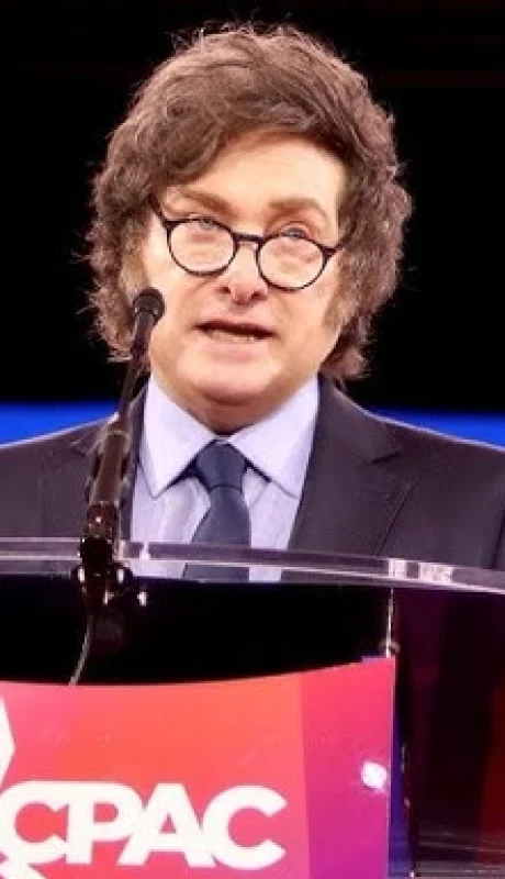 Milei hace un break en su agitada agenda nacional para acercarse a la cita paraguaya de la Conferencia Política de Acción Conservadora.