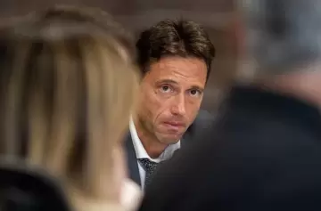 Moretti en su laberinto: hubo renuncias en la directiva y deja de presidir San Lorenzo