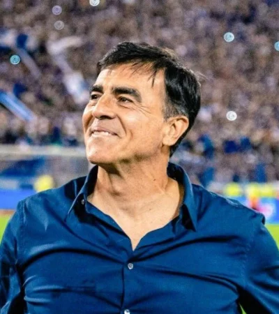 Gustavo Quinteros, nuevo DT del Rojo