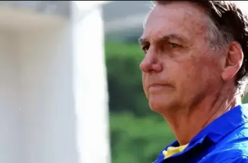 Jair Bolsonaro es hospitalizado de urgencia por severa crisis de hipo y vómitos