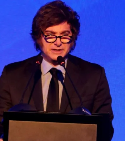 El titular de la Casa Rosada dijo que no hay lugar para las vías moderadas porque solo garantizan la pobreza.