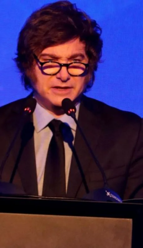 El titular de la Casa Rosada dijo que no hay lugar para las vías moderadas porque solo garantizan la pobreza.