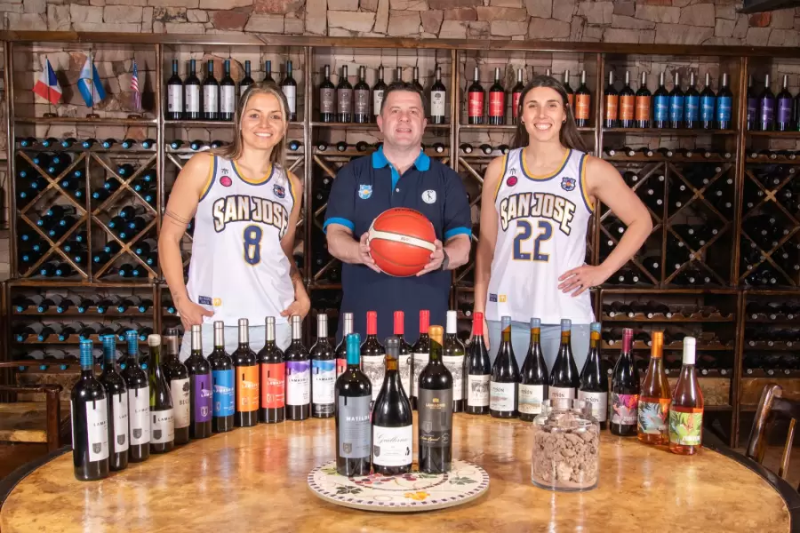 La hermosa indumentaria de San José.