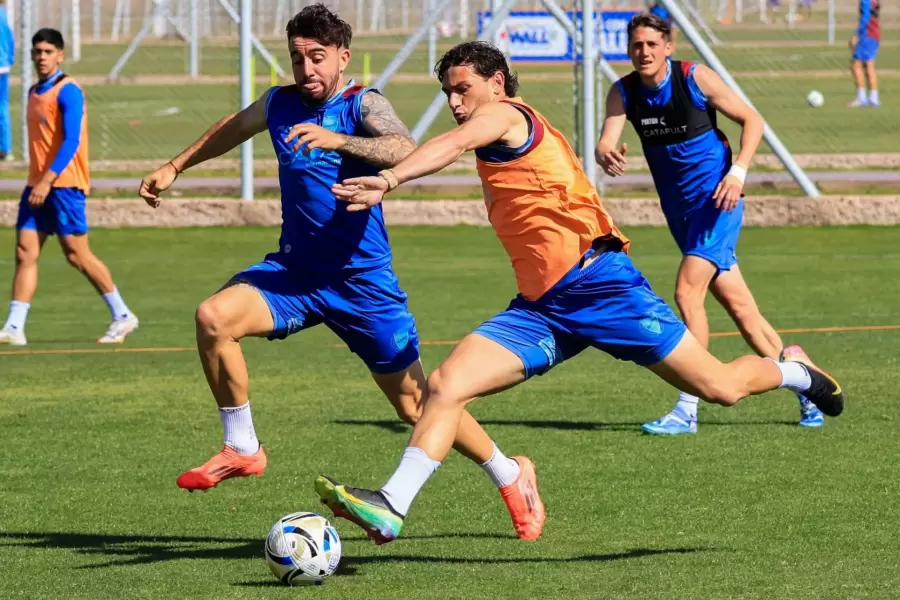 Godoy Cruz se prepara para enfrentar a Instituto.