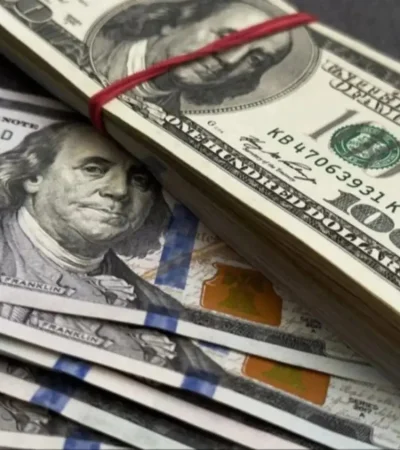 Dólar hoy: reservas en baja y el blue escala a $1.505, mientras el oficial cierra en $1.495