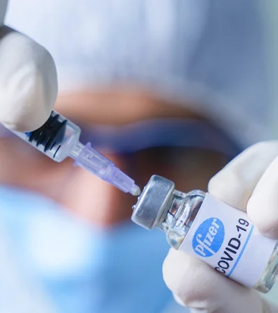 Vacuna COVID-19 Pfizer.