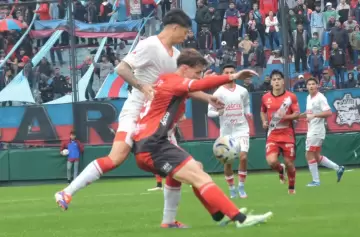 Maipú venció a Arsenal y sigue en zona de clasificación al Reducido