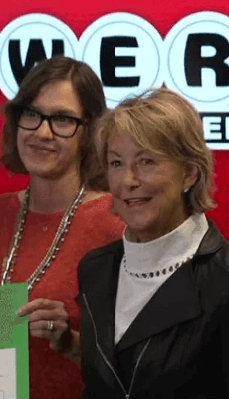 Ganó la lotería y donó todo el dinero.