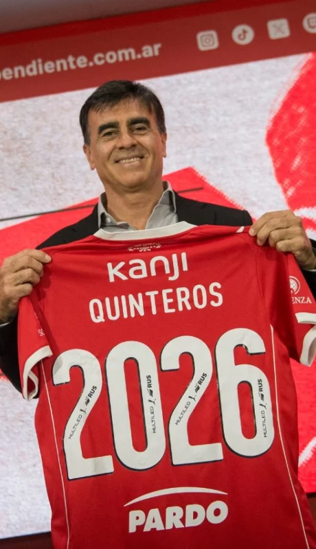 Presentación de Gustavo Quinteros.