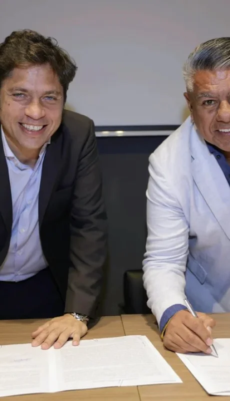 Kicillof  y Chiqui Tapia, juntos.