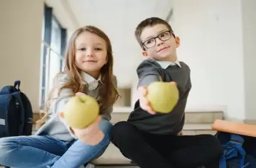 Frutas y alimentos sanos en las escuelas:'+365' impulsa la buena alimentación