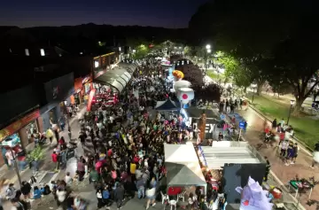 Semana del Estudiante en Maipú: inauguran muestra por los 40 años de los Kioscos