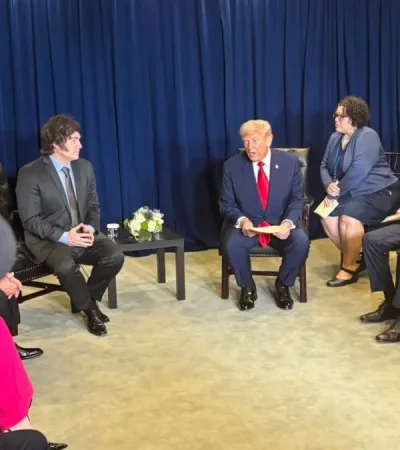 Un momento de la reunión bilateral de Milei con Trump. (Foto: web)