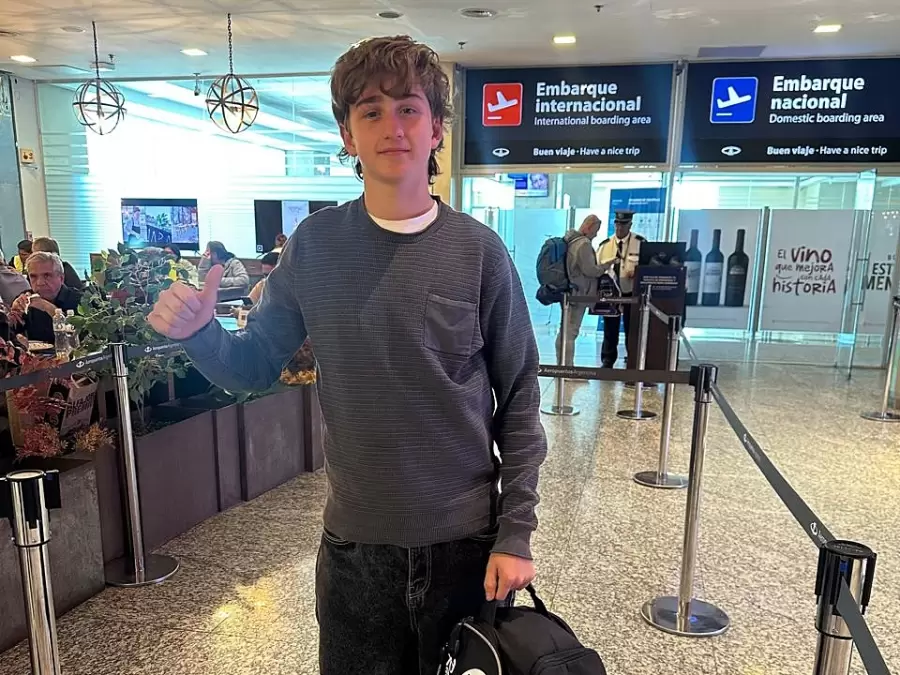 El pibe de Guaymallén viajó en las últimas horas a Italia.