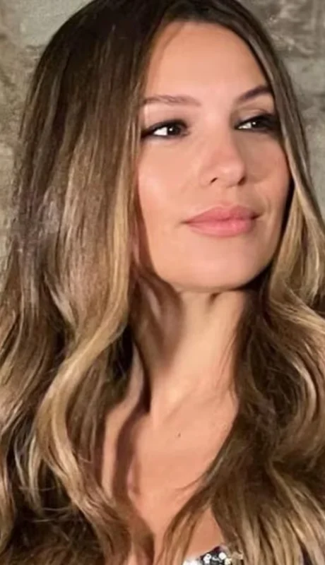 Pampita sufrió el saquero de su casa cuando estaba en España