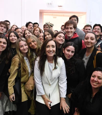 Victoria Villarruel marca agenda propia.