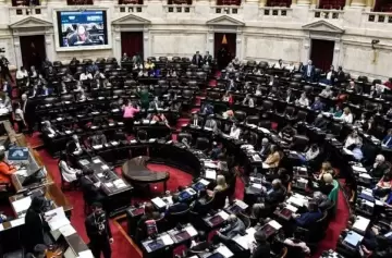 Para Félix Lonigro, "el Congreso debe intervenir necesariamente" en la toma de deuda