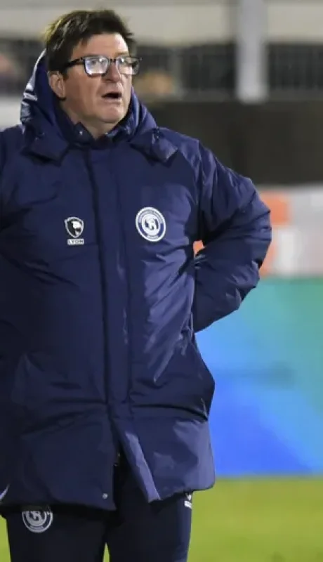 Alfredo Berti tiene que meter un cambio obligado.