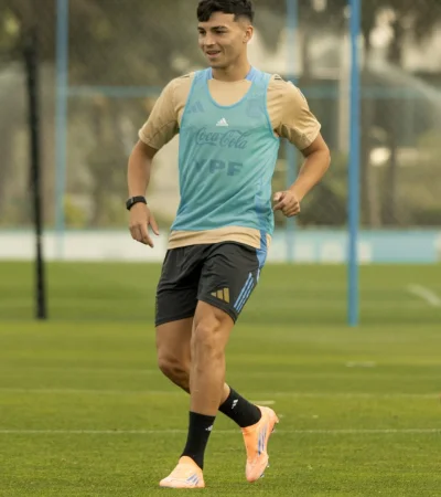 El plantel del Sub 20 viajó por la tarde a Chile